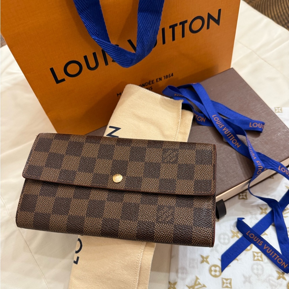 LOUISE VUITTON “DAMIER EBENE SAHRA LONG WALLET” SUPER CLEAN